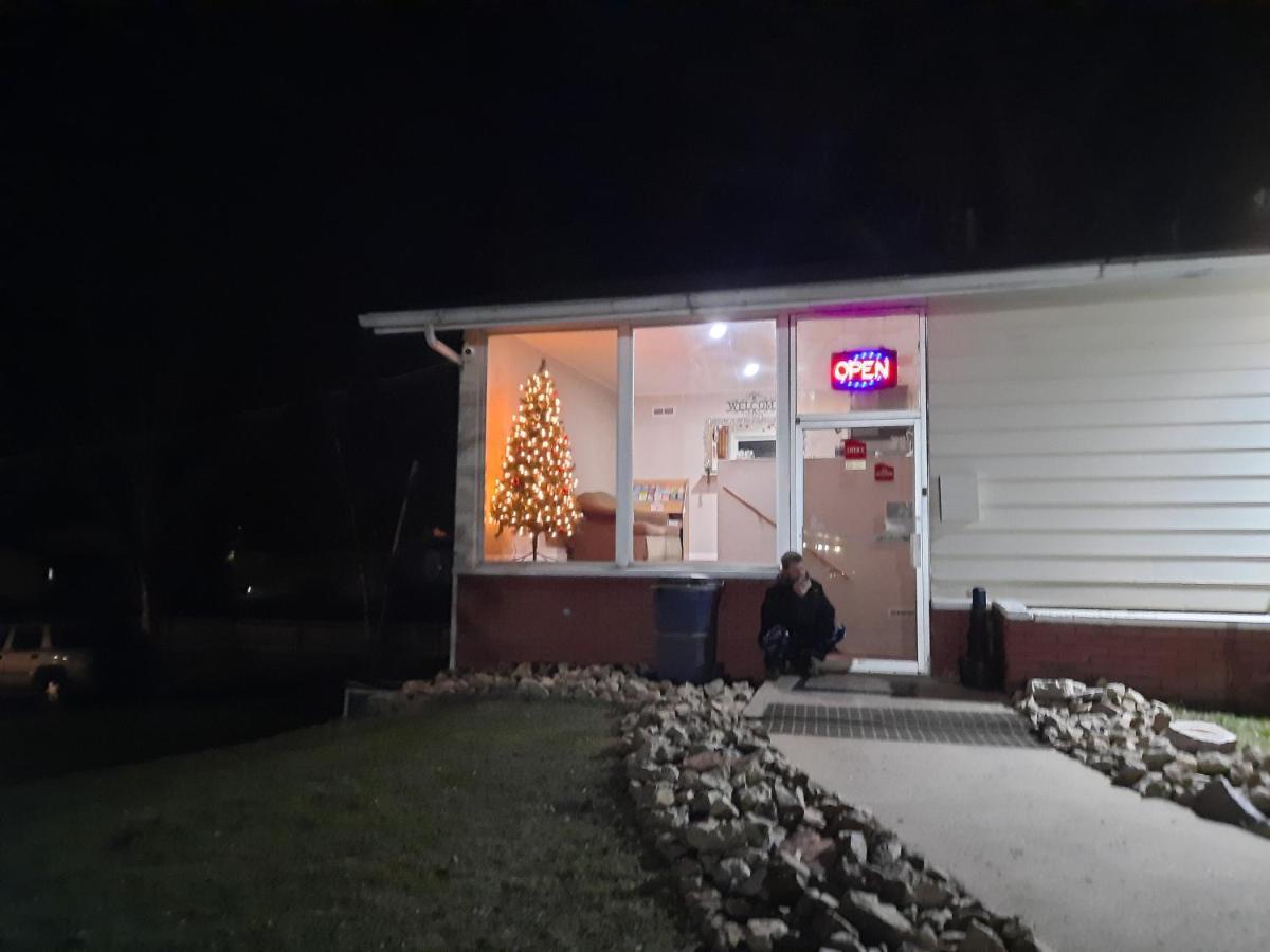 Motel Reedsburg Εξωτερικό φωτογραφία